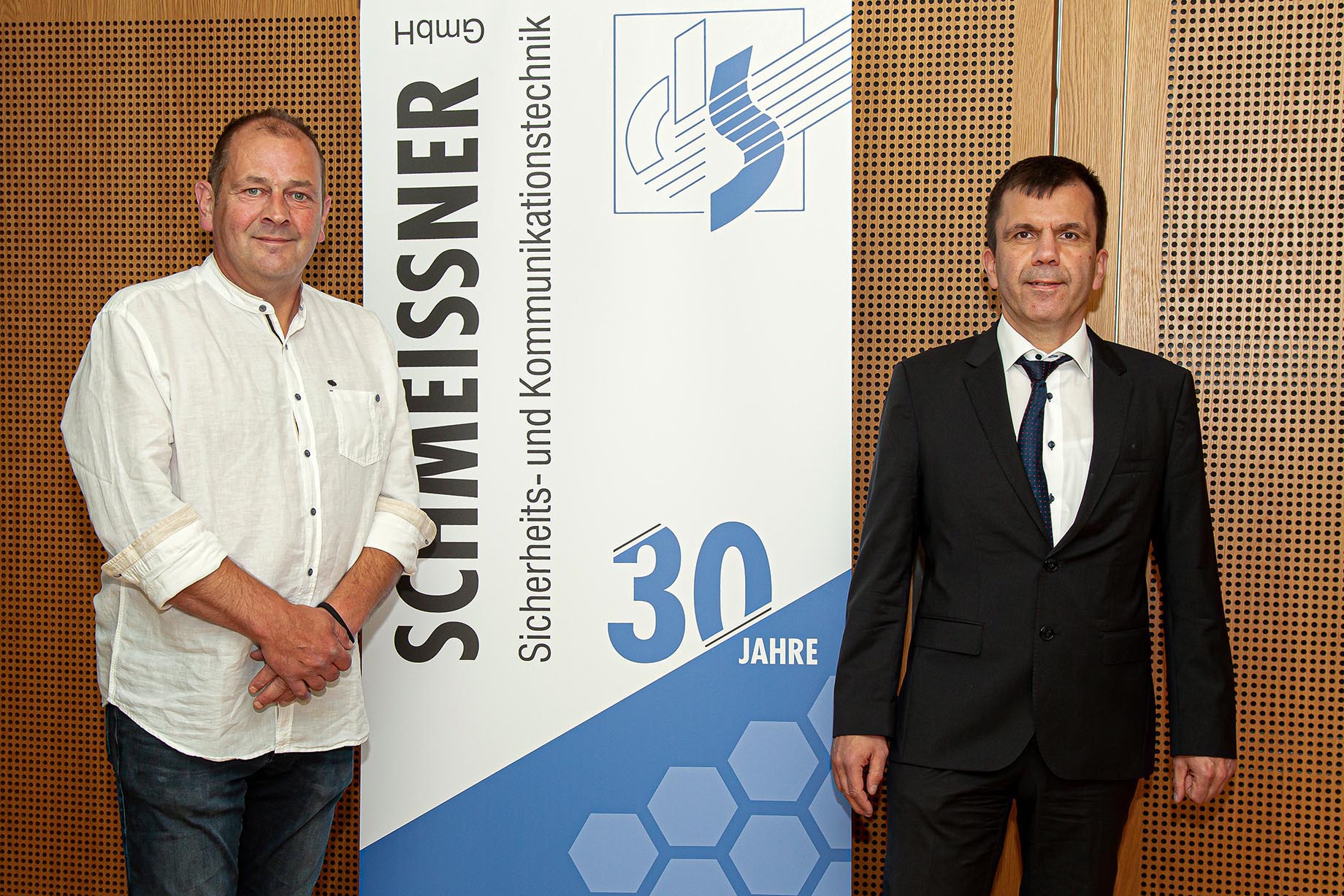 30 Jahre Schmeissner GmbH - Jubiläumsbild mit den beiden Geschäftsführern Uwe und Frank Schmeissner